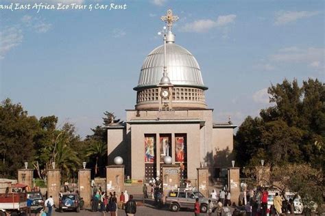  El Monasterio de Debre Libanos, Un Santuario Espiritual Entre Montañas Majestuosas!