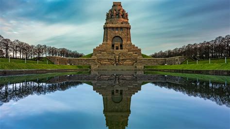  El Monumento a la Batalla de las Naciones, un símbolo imponente de la historia y un punto panorámico para las vistas en Leipzig!